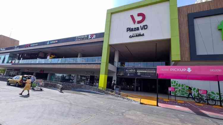local en centro comercial en renta avenida rafael sanzio fracc arcos de guadalupe zapopan jalisco p3rlffj
